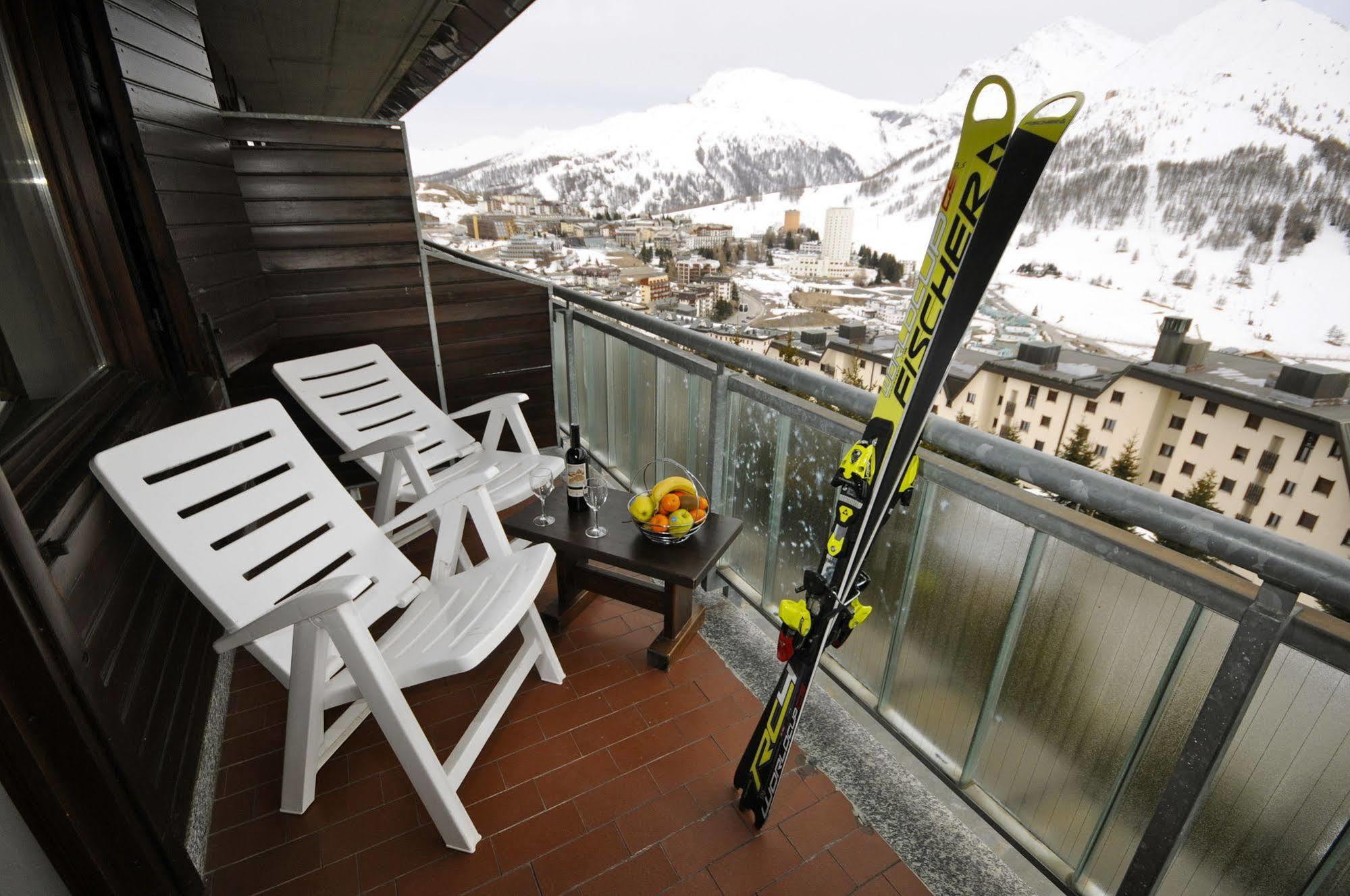 Resort Hotel Palace 2 Sestriere Bagian luar foto
